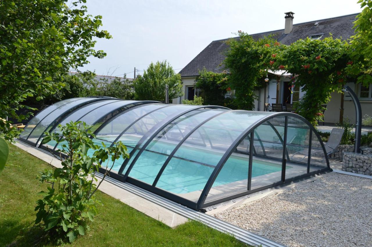 Au Coeur du Bien-Etre, chalet avec piscine chauffée et couverte, SPA, sauna, massages Monteaux Exterior foto