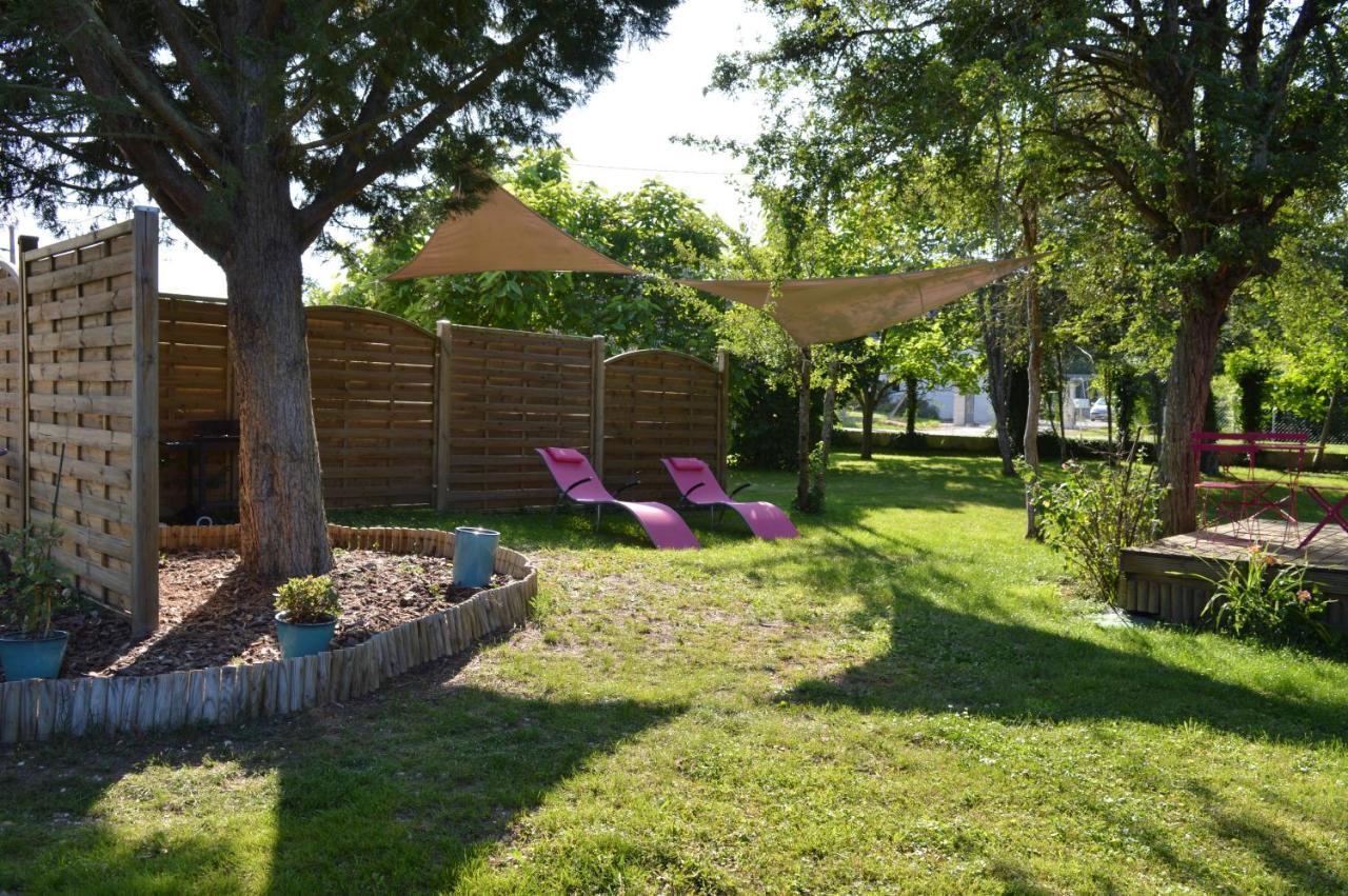 Au Coeur du Bien-Etre, chalet avec piscine chauffée et couverte, SPA, sauna, massages Monteaux Exterior foto