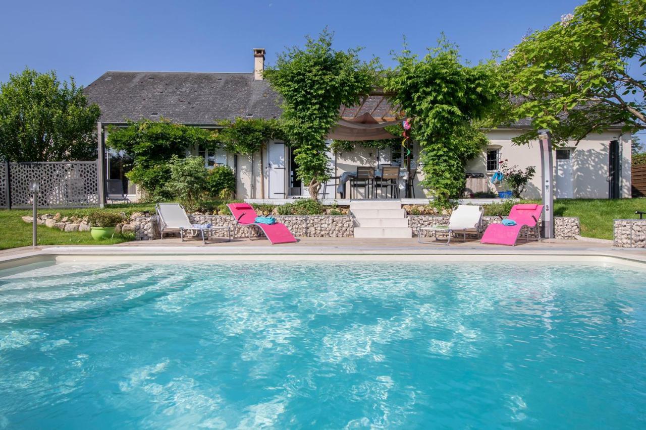 Au Coeur du Bien-Etre, chalet avec piscine chauffée et couverte, SPA, sauna, massages Monteaux Exterior foto