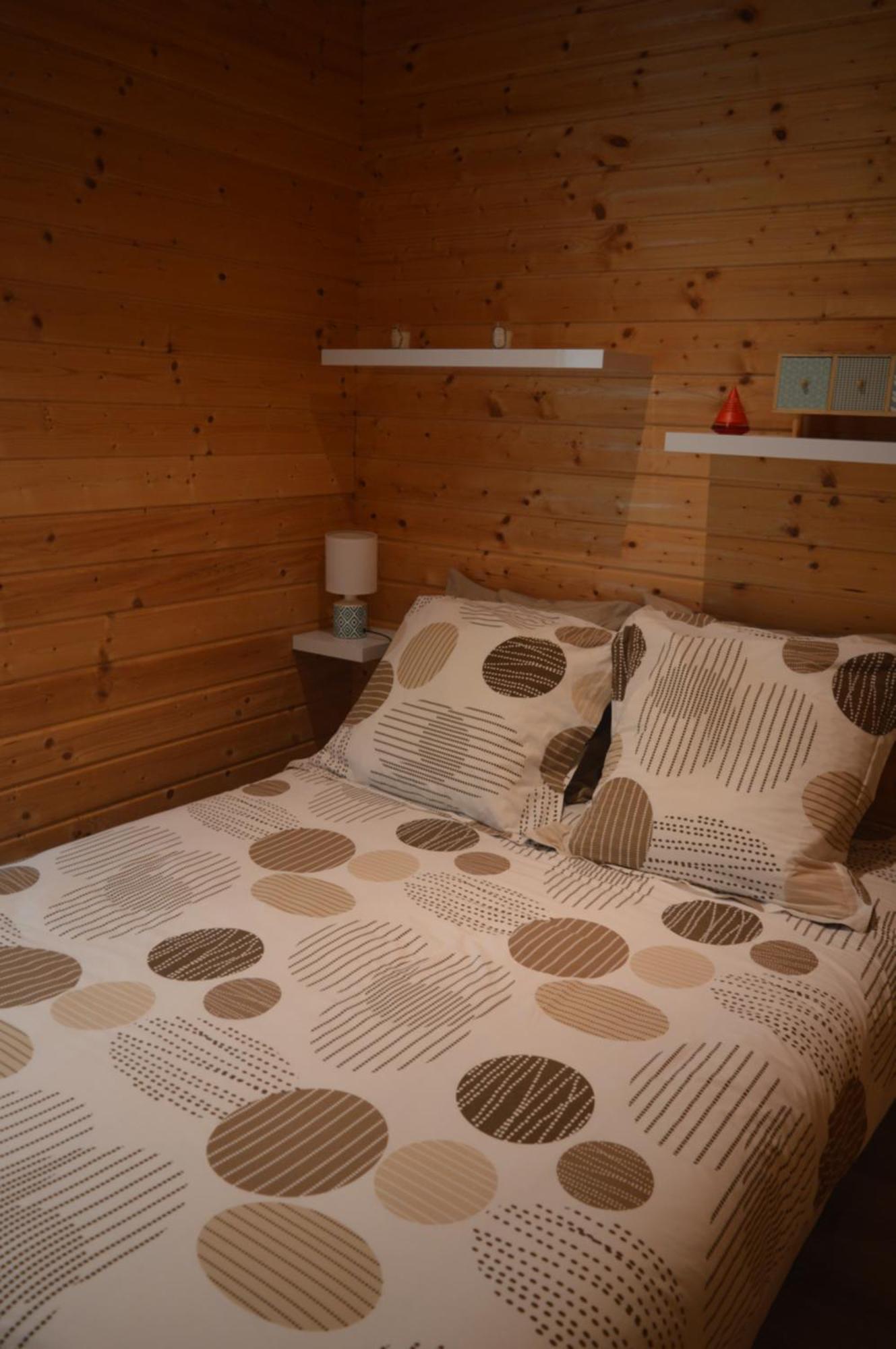 Au Coeur du Bien-Etre, chalet avec piscine chauffée et couverte, SPA, sauna, massages Monteaux Exterior foto